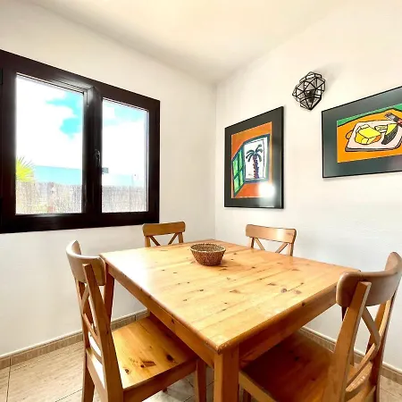 别墅 Villa Con Piscina Privada, Wifi, Playa Blanca Lanzarote 普拉亚布兰卡