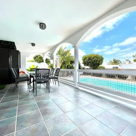Villa Villa con piscina privada, wifi, Playa Blanca Lanzarote *