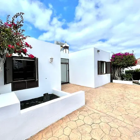 Villa con piscina privada, wifi, Playa Blanca Lanzarote *