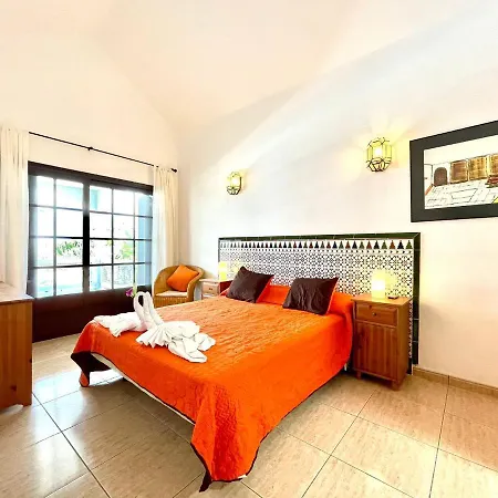 Villa con piscina privada, wifi, Playa Blanca Lanzarote